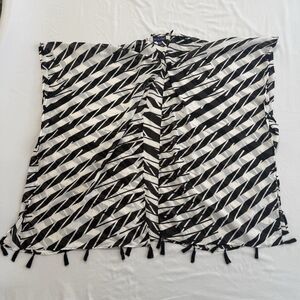 Fig & Vine Kimono Kaftan Beach Cover Up Size Missy Black & White Pom Pom